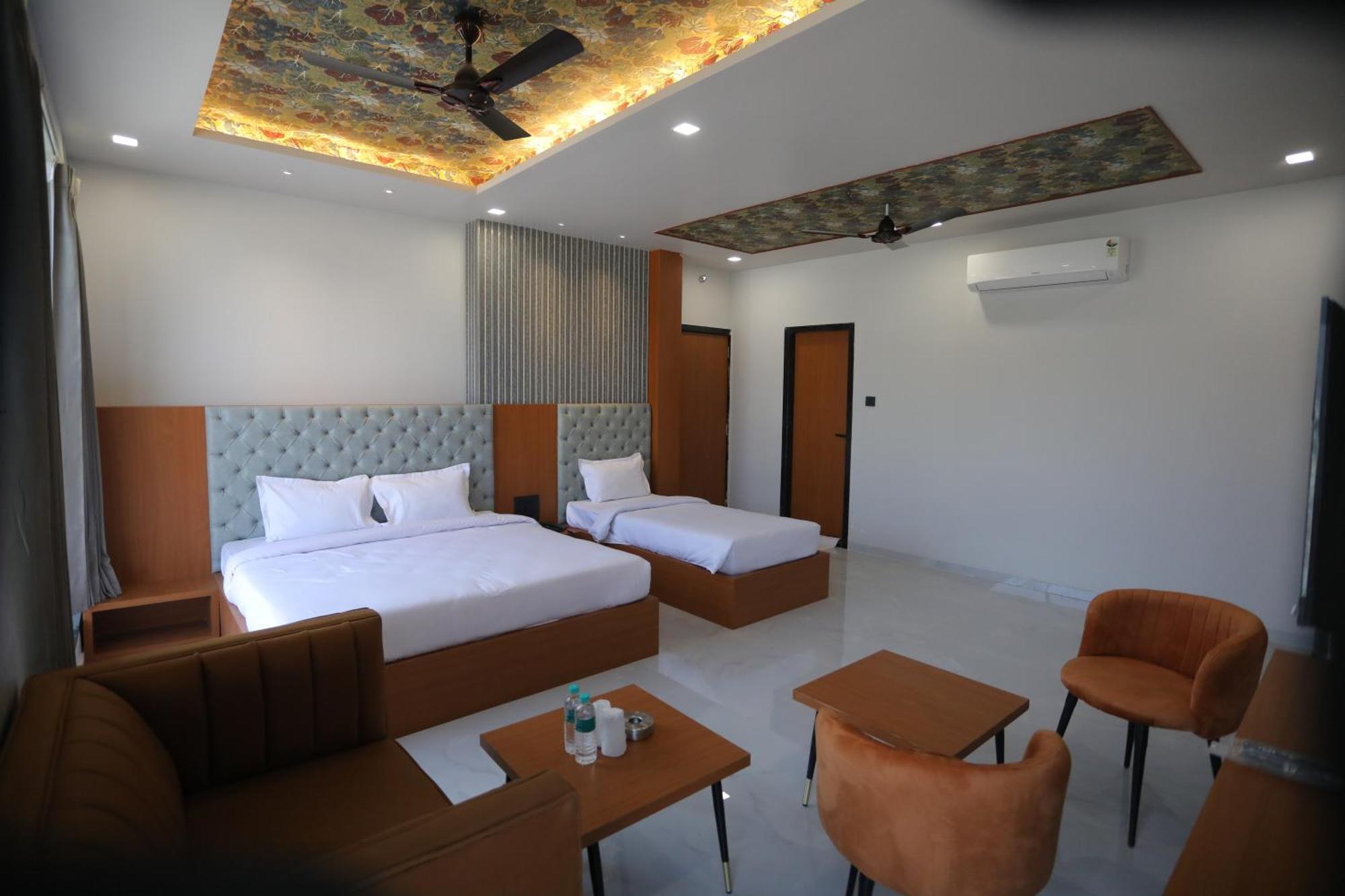 Hotel Pride Of Chittor Chittorgarh Buitenkant foto
