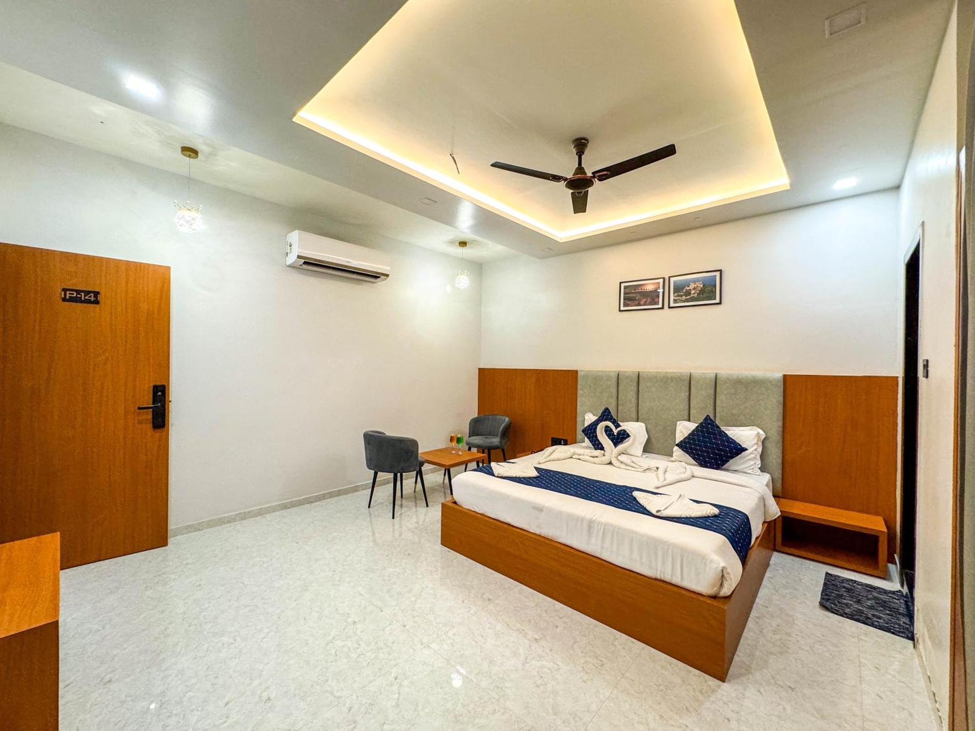 Hotel Pride Of Chittor Chittorgarh Buitenkant foto